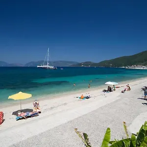 https://happy-camp-mobile-homes-in-camping-karavomilos-beach.kefaloniahotels.net