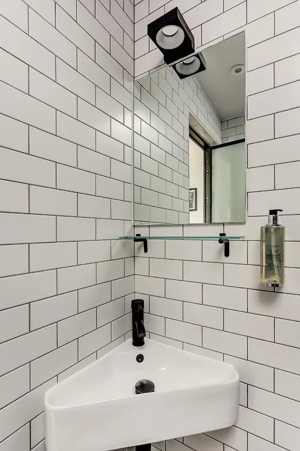 Brighton Laines Apartments - Central Laines Location